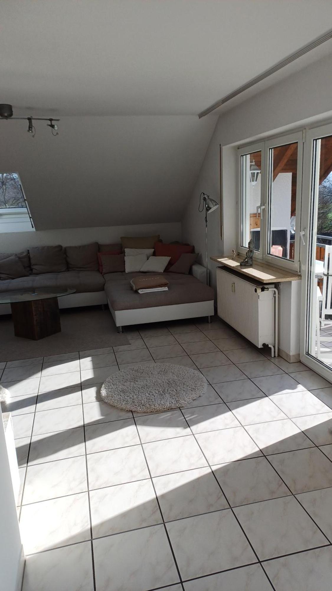 Helle Schoene Dachgeschosswohnung Mit Balkon Stockach Luaran gambar