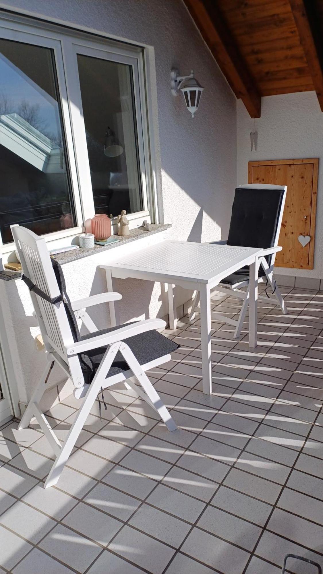 Helle Schoene Dachgeschosswohnung Mit Balkon Stockach Luaran gambar