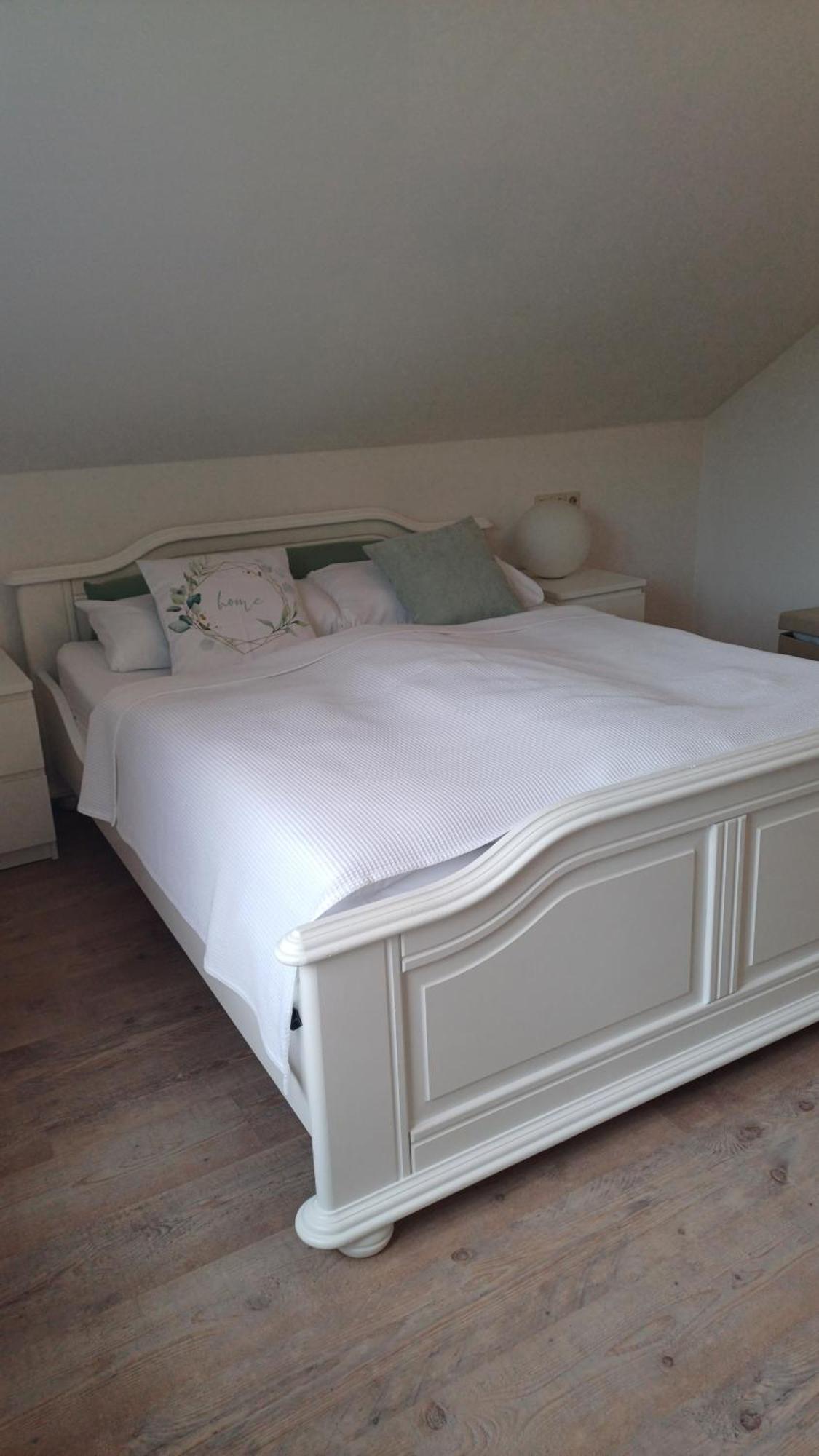 Helle Schoene Dachgeschosswohnung Mit Balkon Stockach Luaran gambar