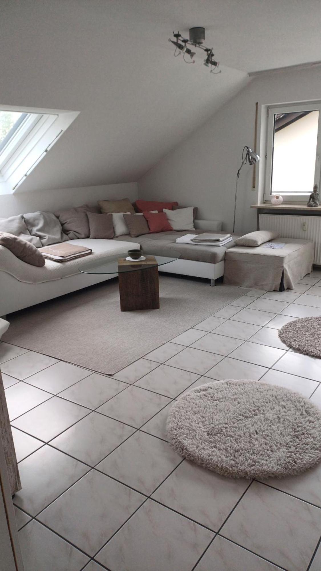 Helle Schoene Dachgeschosswohnung Mit Balkon Stockach Luaran gambar
