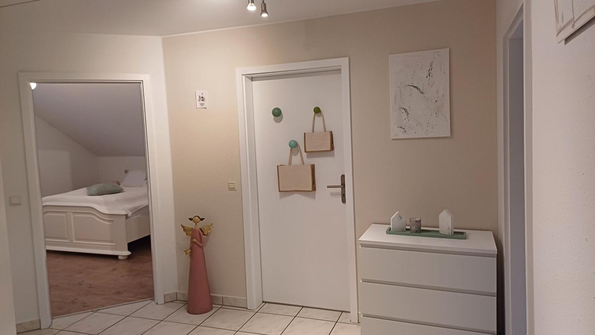 Helle Schoene Dachgeschosswohnung Mit Balkon Stockach Luaran gambar
